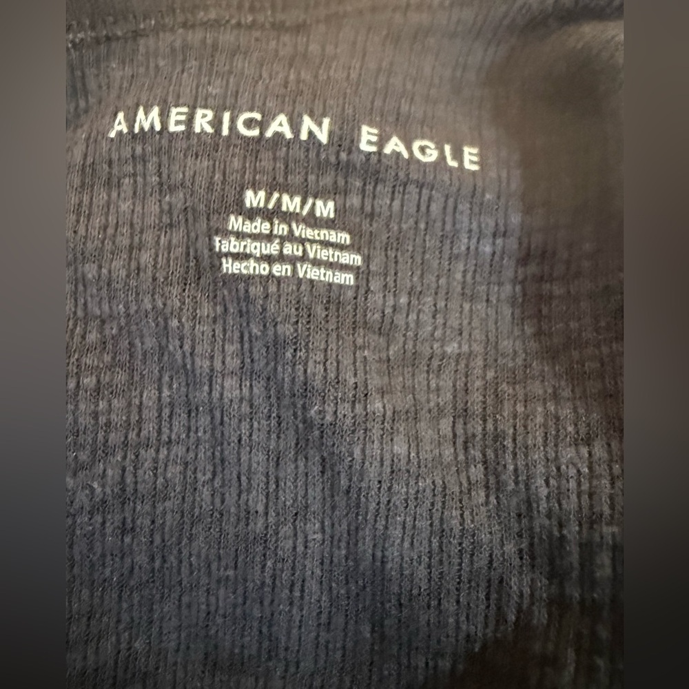 American Eagle- Sleeveless Buttoned Women's Ribbed Tank Top. Flowy. - Picture 3 of 3